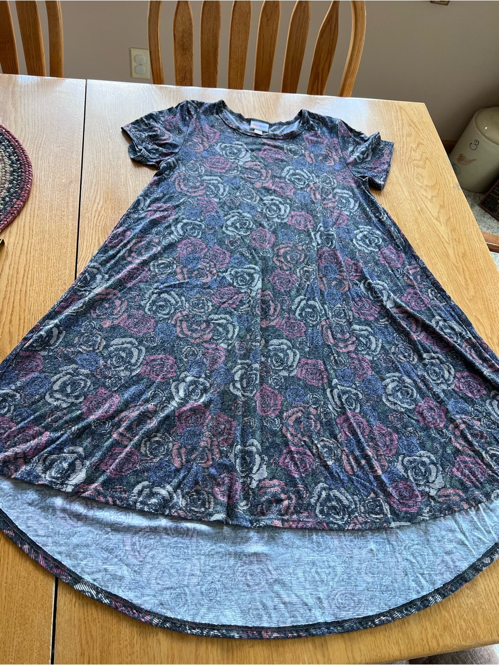 LuLaRoe Carly swing dress featuring a gray, pink, and blue floral print XS